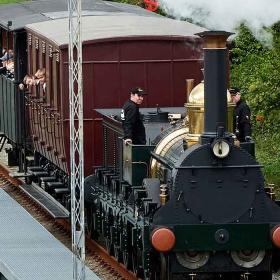 danmarks jernbanemuseum fuld damp sommerferie odin tog odense fyn 