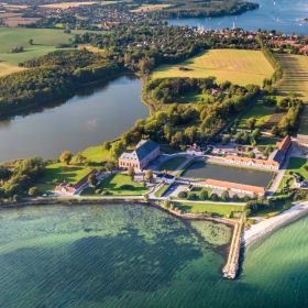 Luftfoto af den del af Tåsinge-øen, hvor Valdemars Slot ligger
